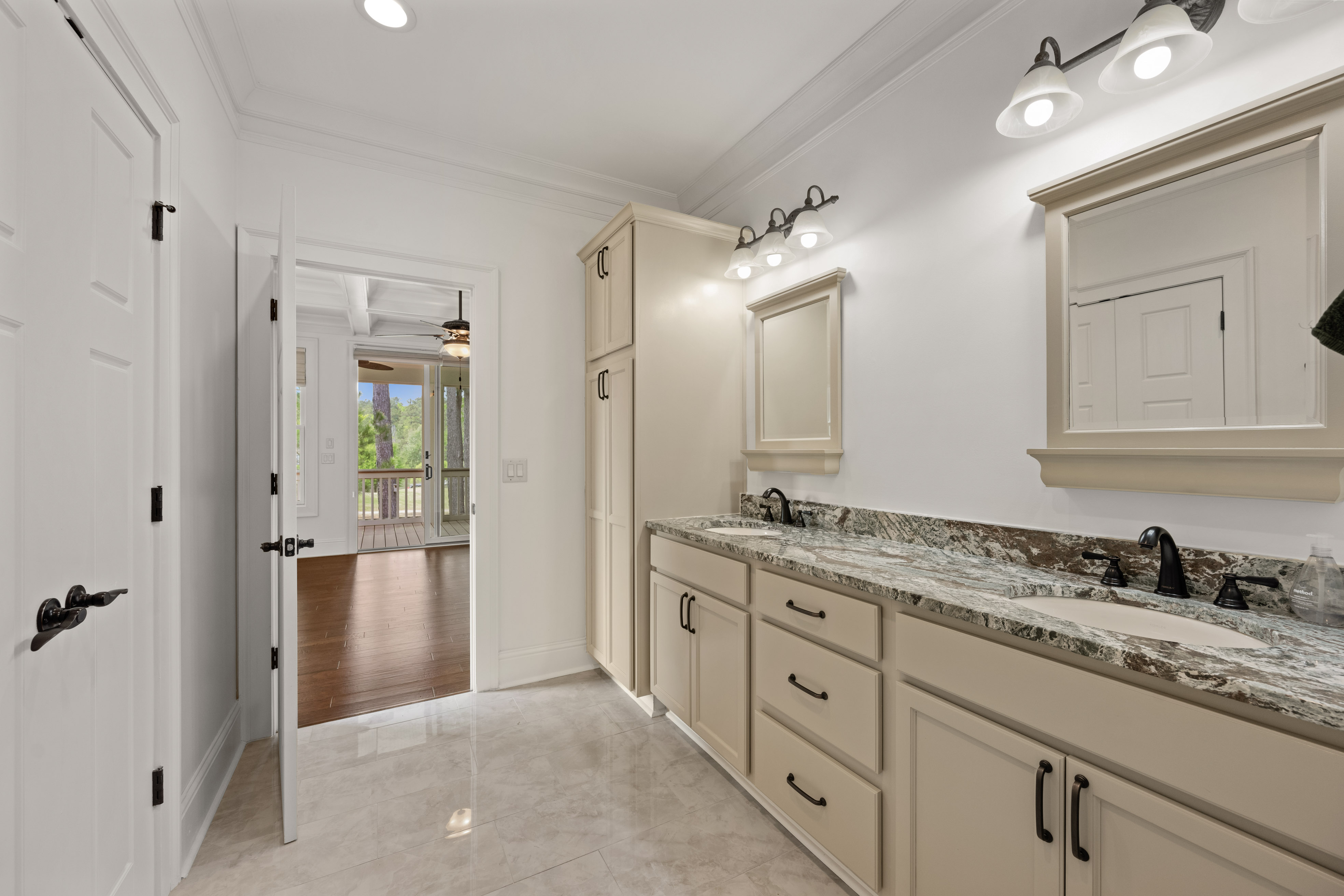1080 Club Pointe Circle image 18